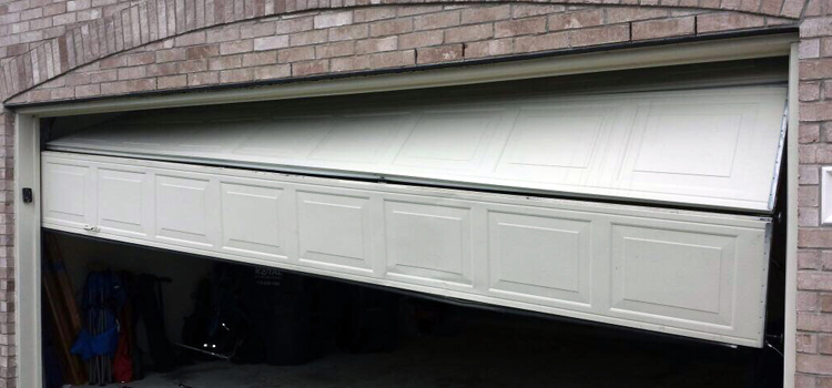 emergency door replacement Parkway